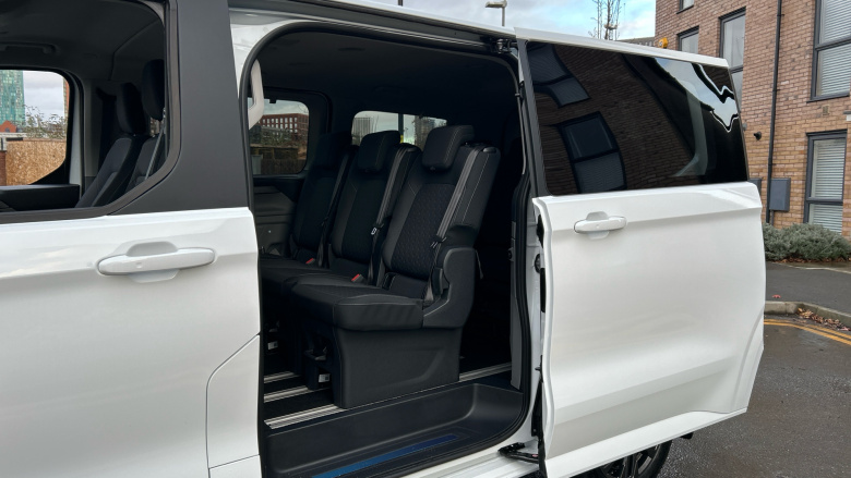 Ford Tourneo Custom 320 L1 Diesel Fwd 2.0 EcoBlue 136ps H1 Titanium 8 seater Auto